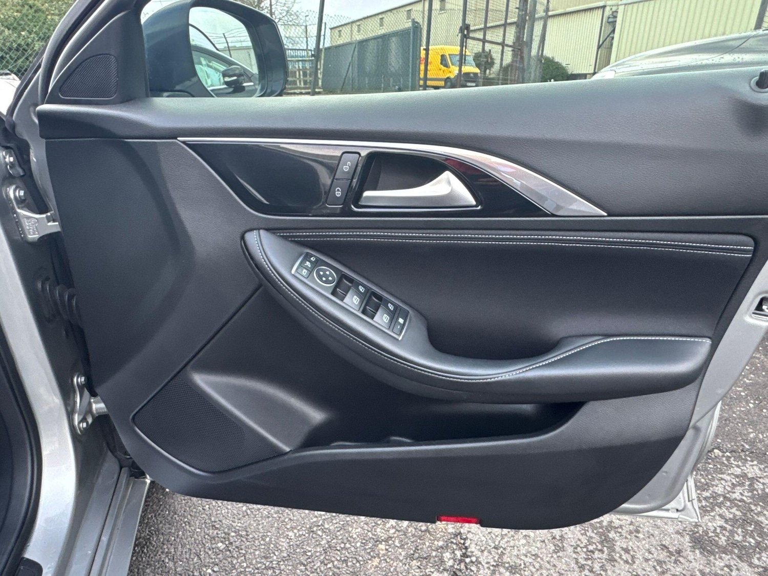 Used Infiniti Q30 2016 for sale - 77305689: Photo 32