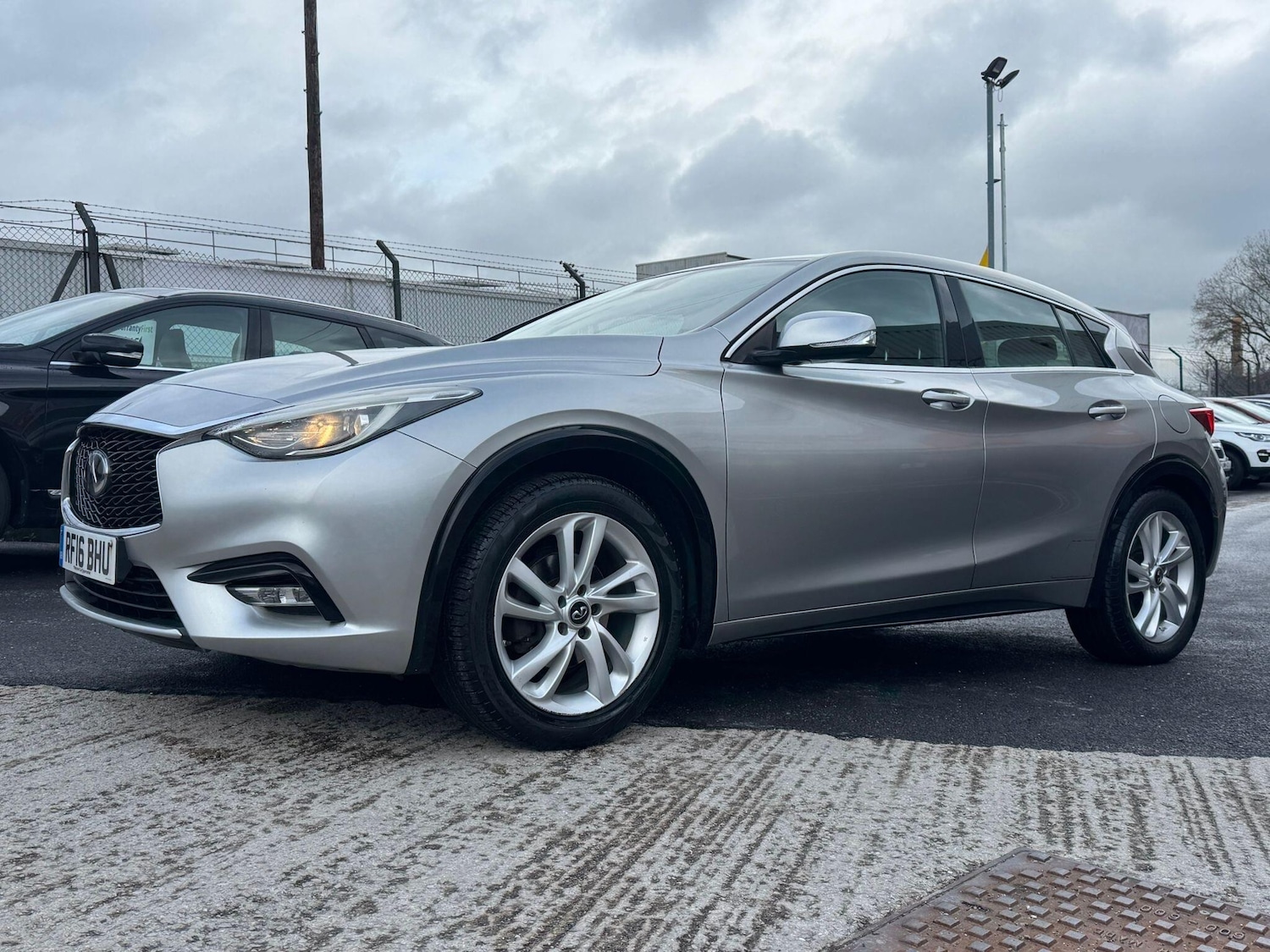 Used Infiniti Q30 2016 for sale - 77305689: Photo 4