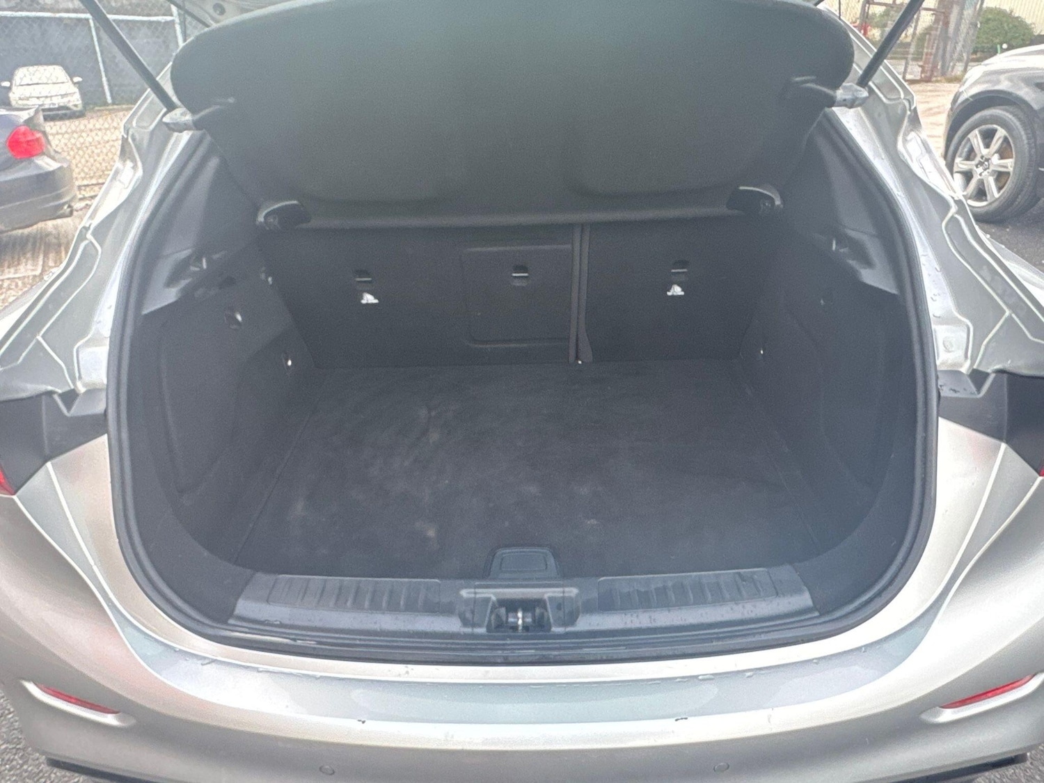 Used Infiniti Q30 2016 for sale - 77305689: Photo 45