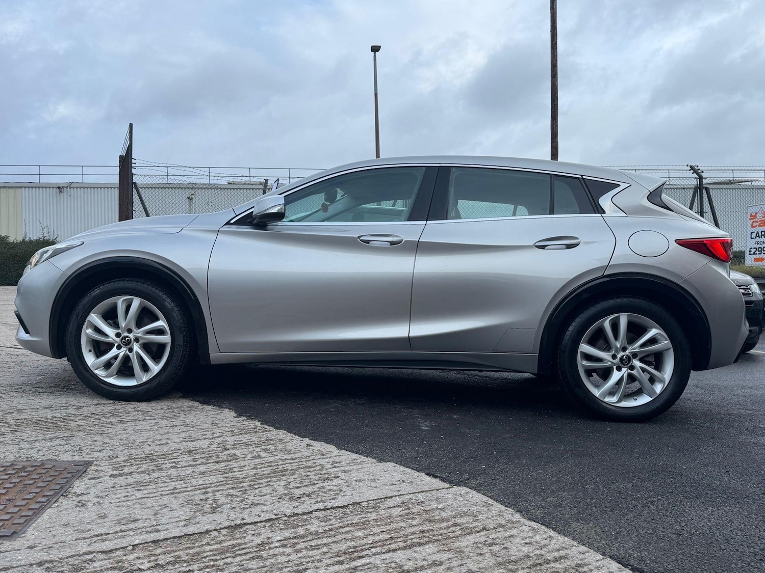 Used Infiniti Q30 2016 for sale - 77305689: Photo 8