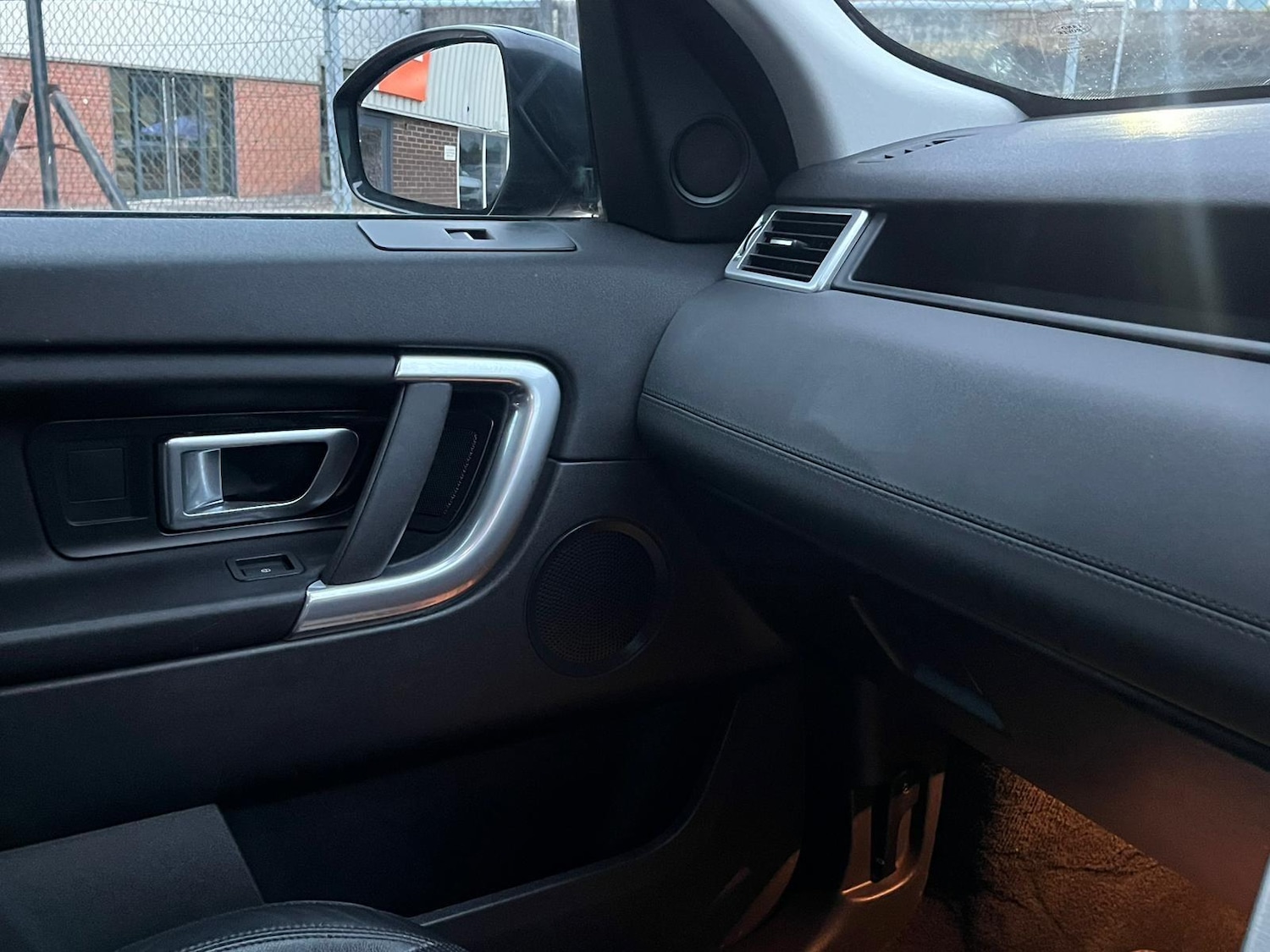 Used Land Rover Discovery Sport 2016 for sale - 76689086: Photo 27