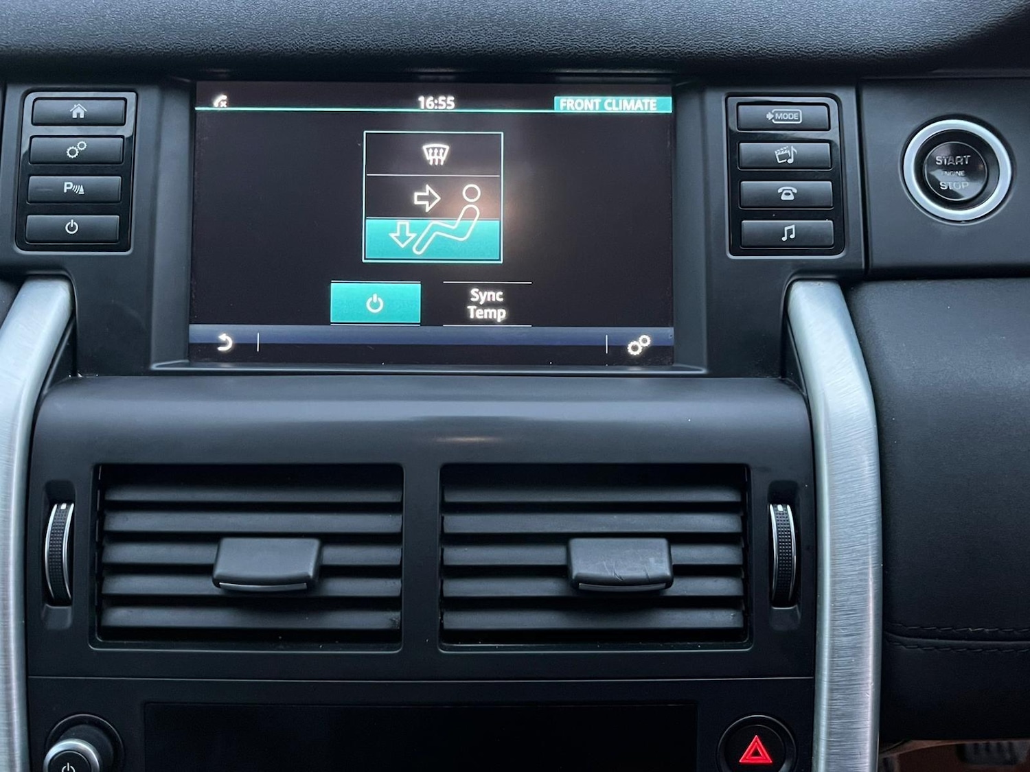 Used Land Rover Discovery Sport 2016 for sale - 76689086: Photo 34