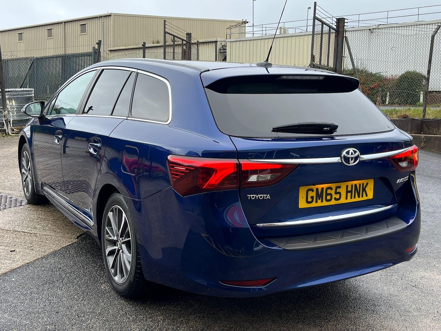 Used Toyota Avensis 2015 for sale - 76667143: Photo 3