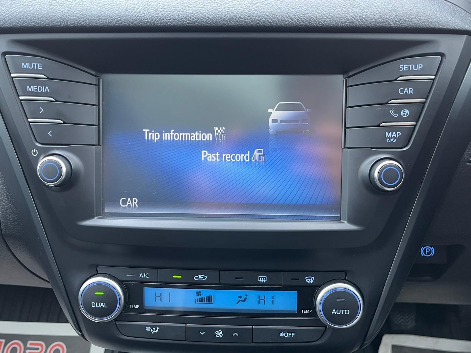 Used Toyota Avensis 2015 for sale - 76667143: Photo 32