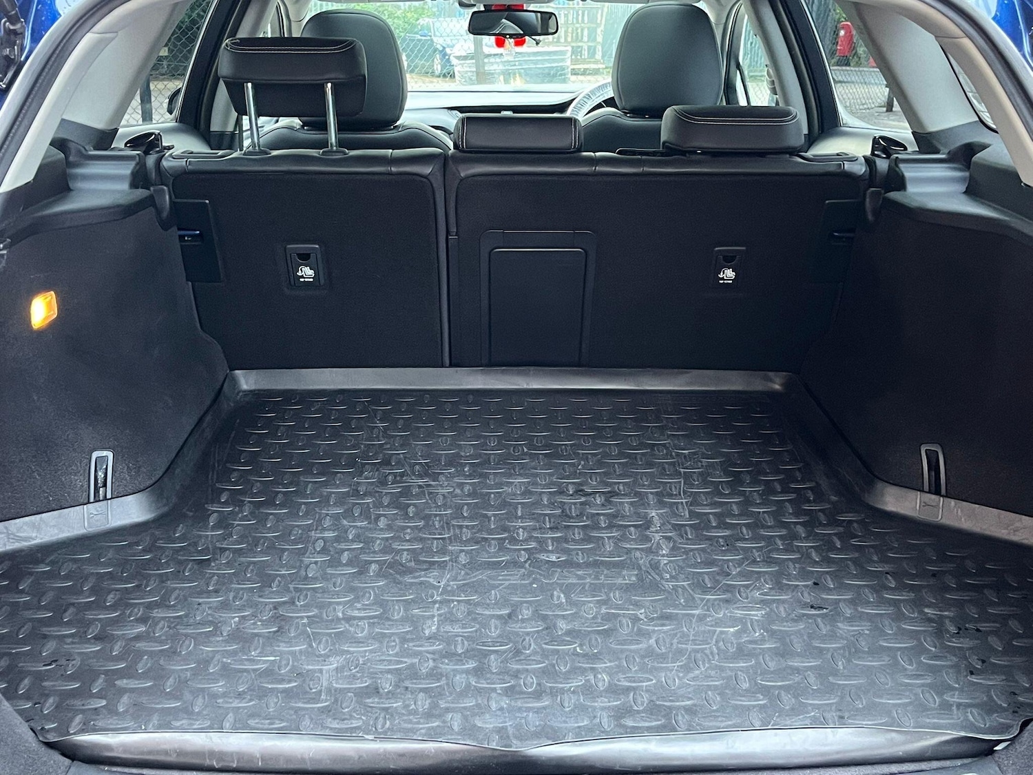 Used Toyota Avensis 2015 for sale - 76667143: Photo 38