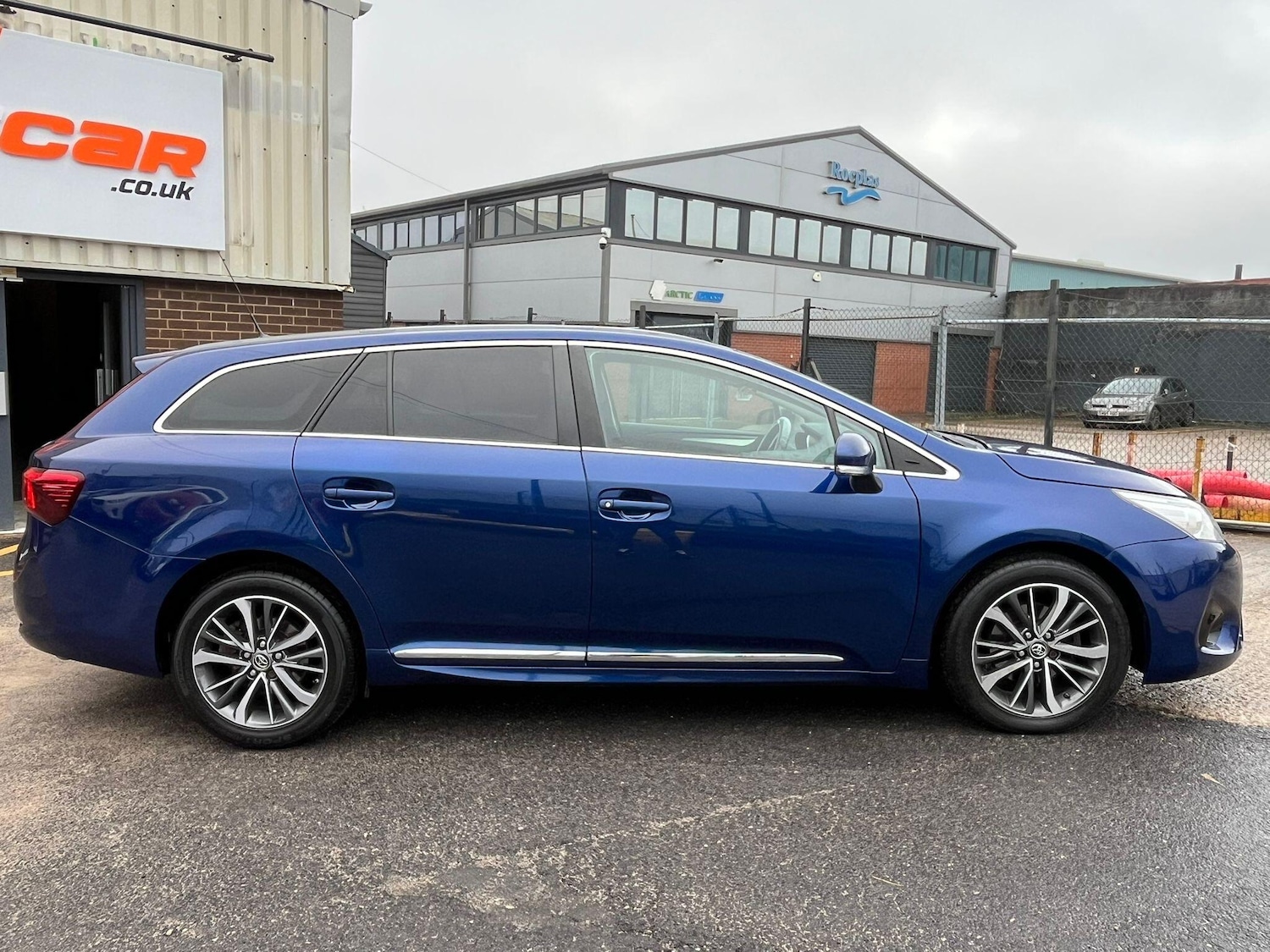 Used Toyota Avensis 2015 for sale - 76667143: Photo 9