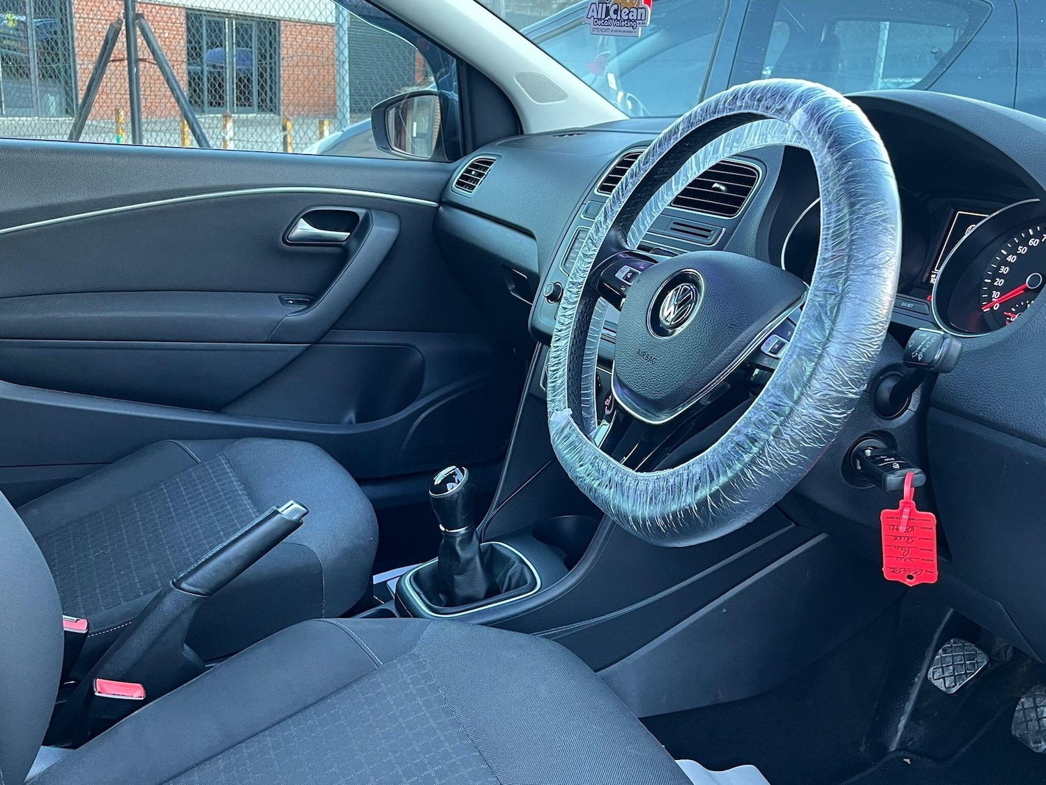 Used Volkswagen Polo 2015 for sale - 76781081: Photo 16