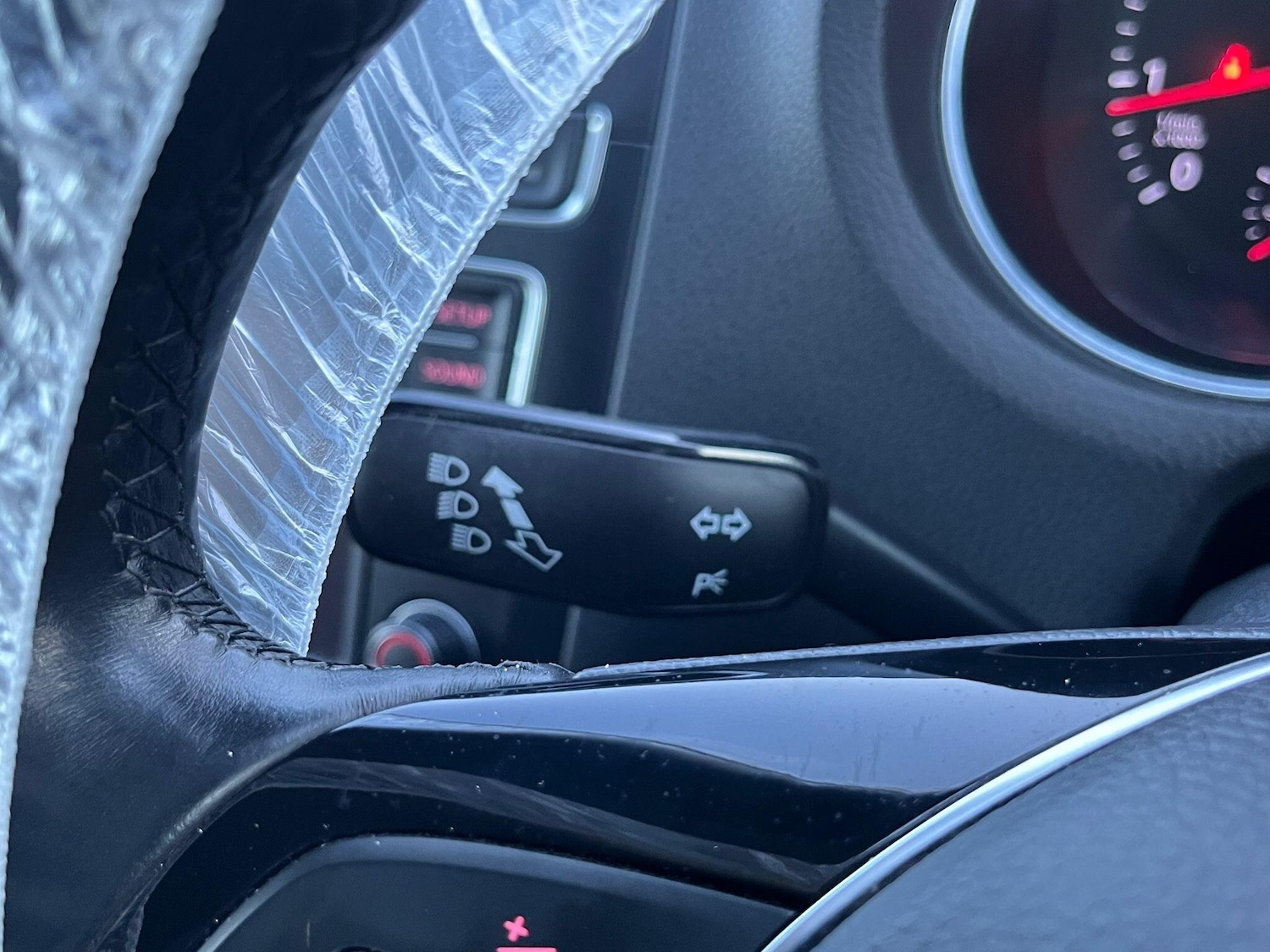 Used Volkswagen Polo 2015 for sale - 76781081: Photo 57