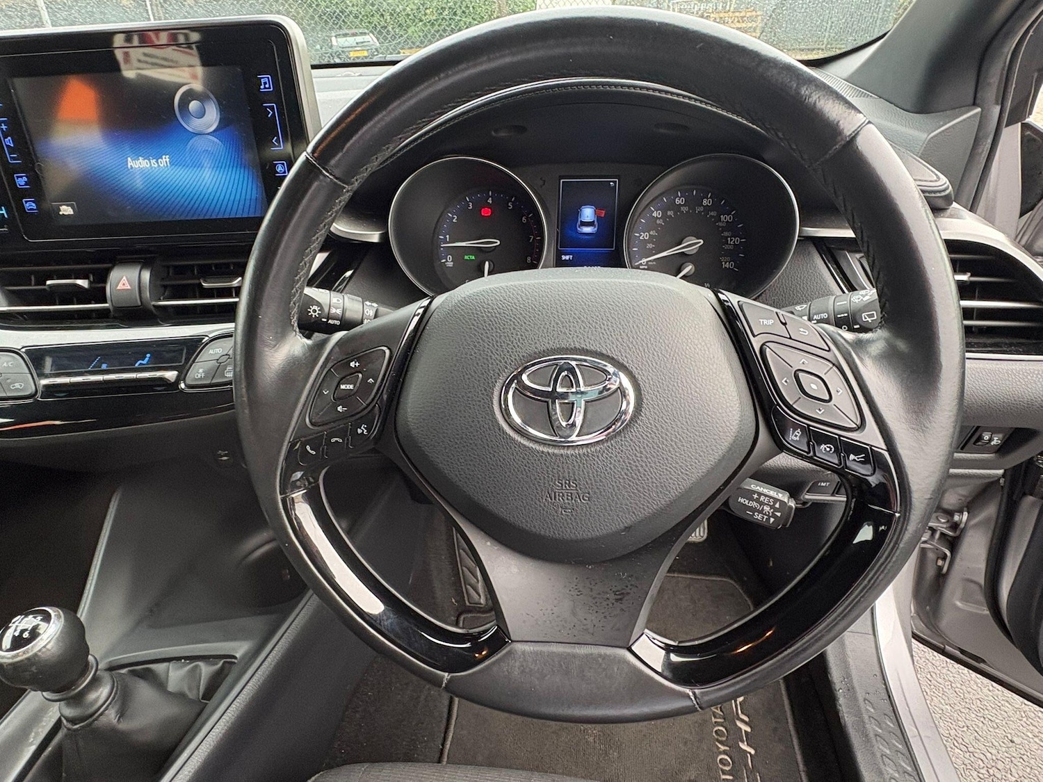 Used Toyota C-HR 2017 for sale - 77633902: Photo 23