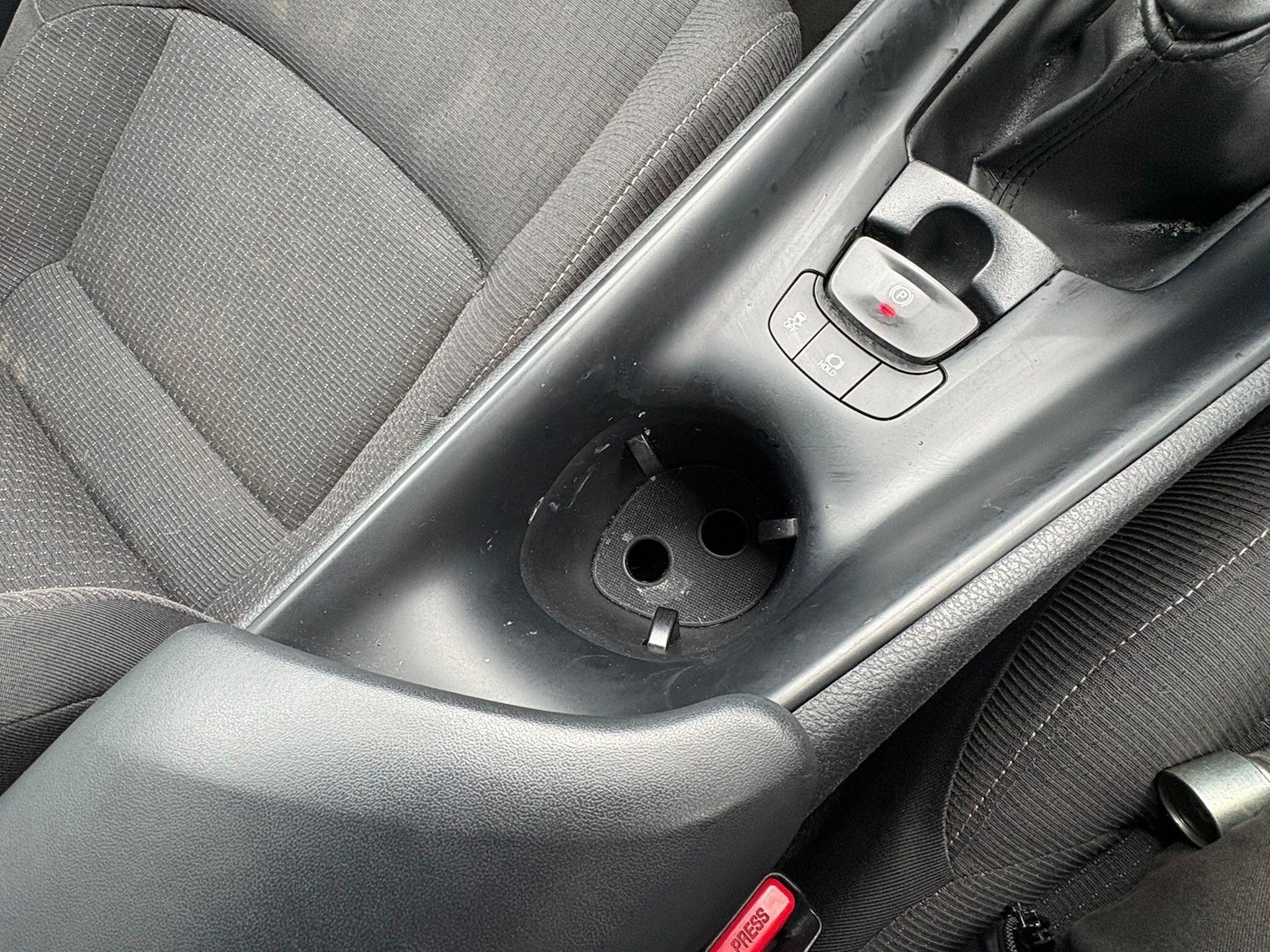 Used Toyota C-HR 2017 for sale - 77633902: Photo 24