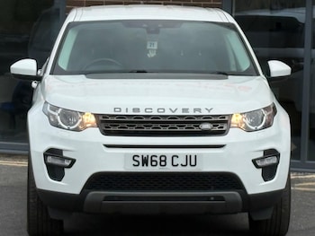 Used Land Rover Discovery Sport 2018 for sale - 79440503: Photo