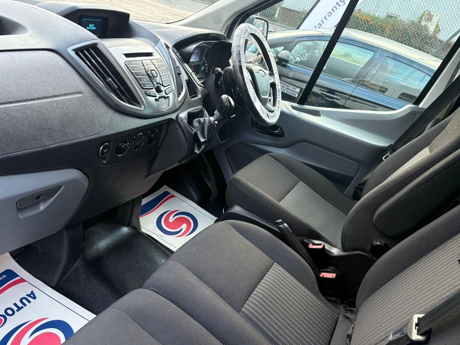 Used Ford Transit 2017 for sale - 76887348: Photo 2