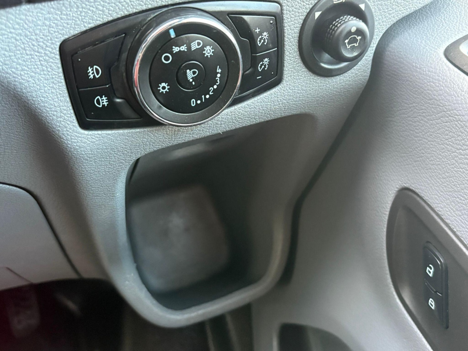 Used Ford Transit 2017 for sale - 76887348: Photo 24