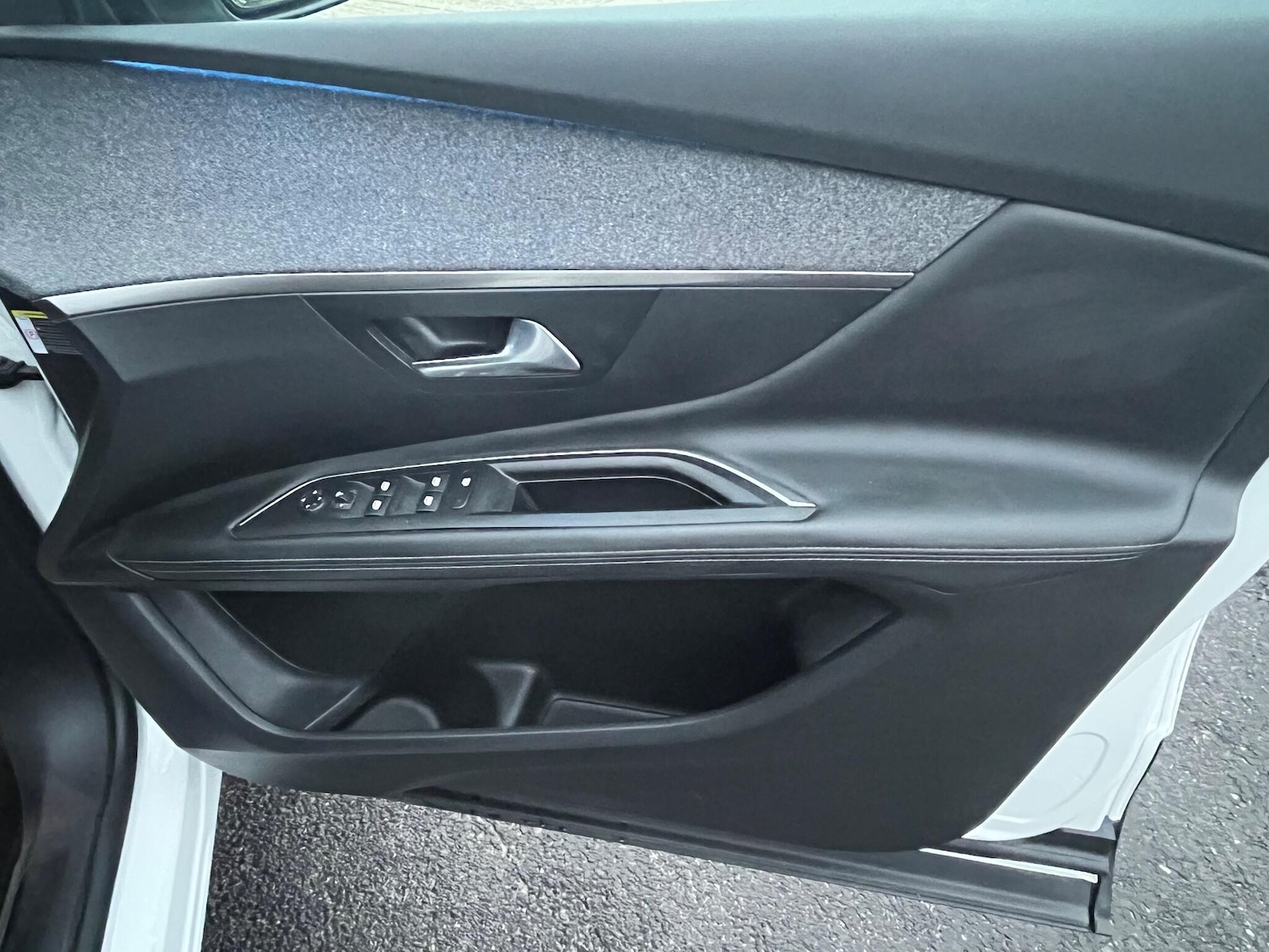 Used Peugeot 3008 2019 for sale - 76666618: Photo 24