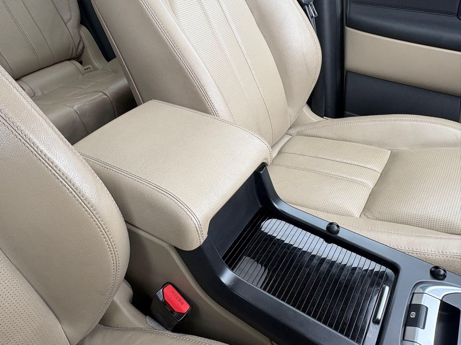 Used Land Rover Discovery Sport for sale - 78115881: Photo 17