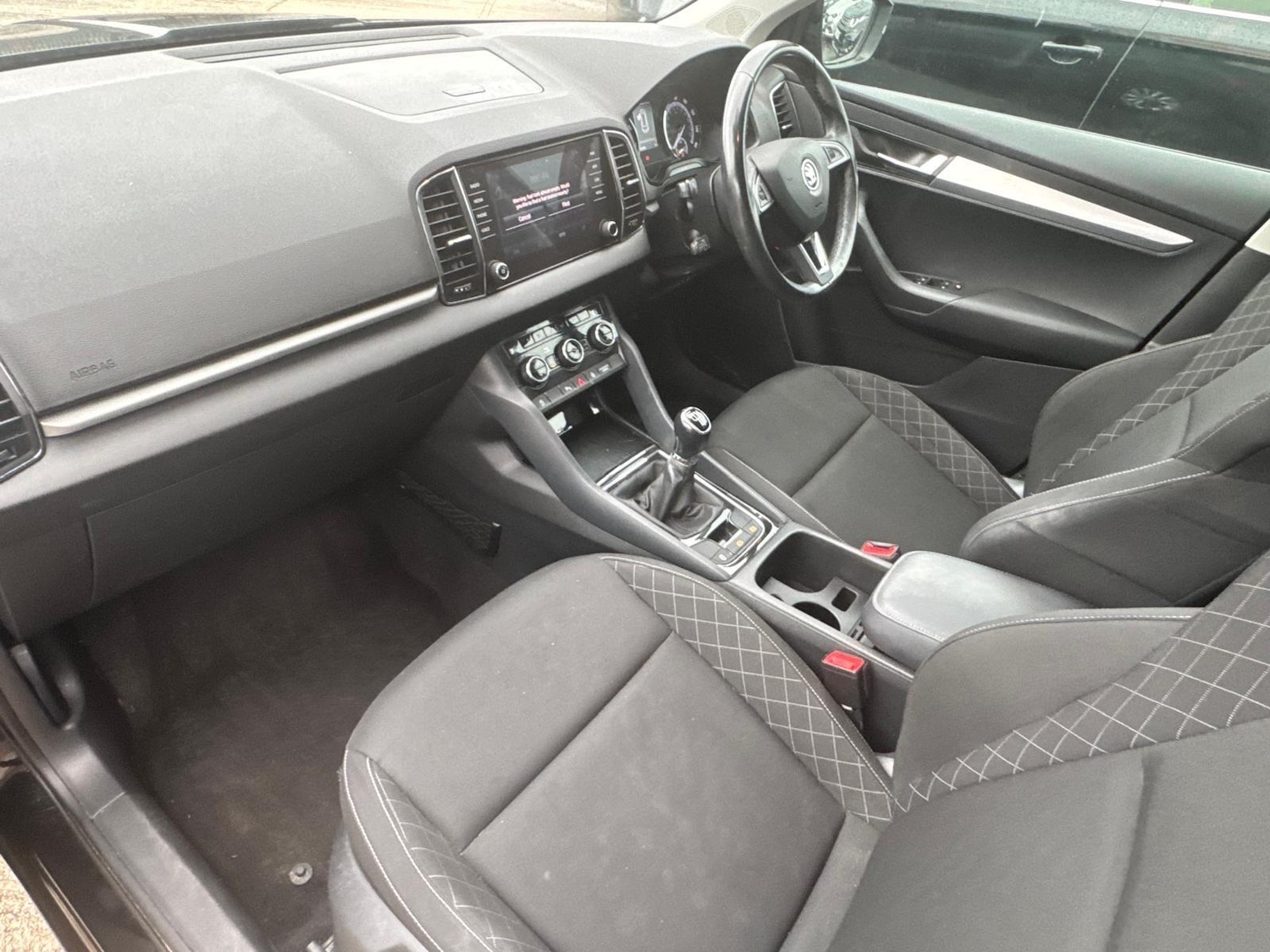 Used Skoda Karoq 2018 for sale - 77330955: Photo 2