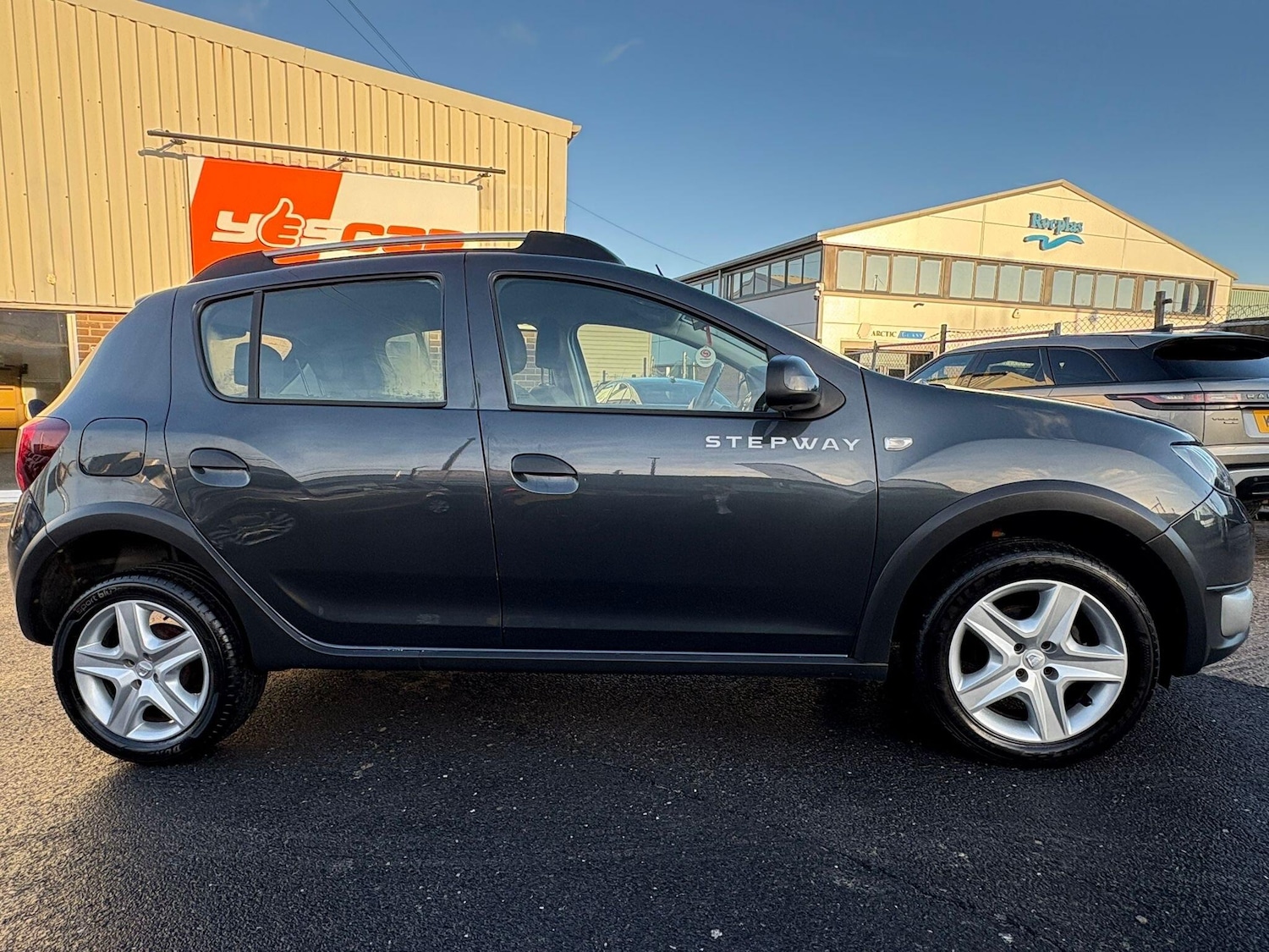 Used Dacia Sandero Stepway 2016 for sale - 76926794: Photo 12
