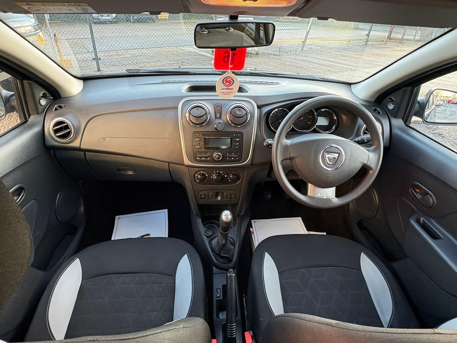 Used Dacia Sandero Stepway 2016 for sale - 76926794: Photo 15