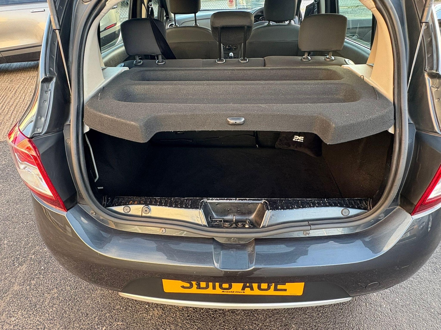 Used Dacia Sandero Stepway 2016 for sale - 76926794: Photo 37