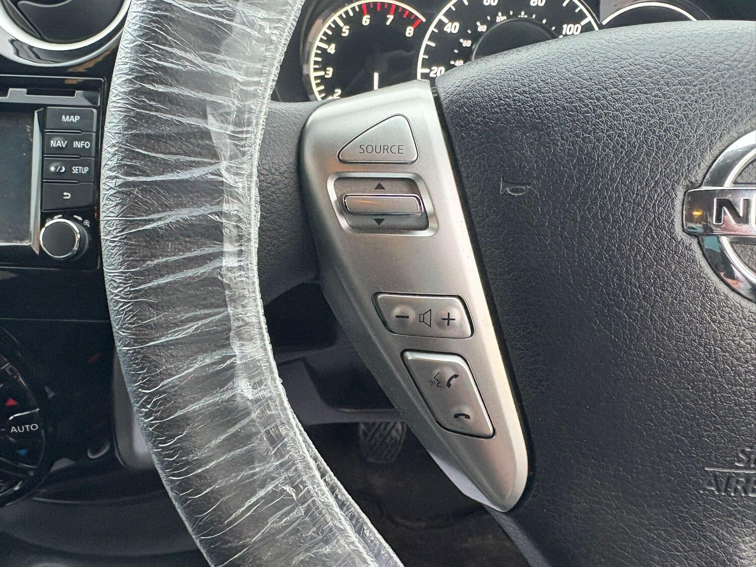 Used Nissan Note 2014 for sale - 77191669: Photo 37