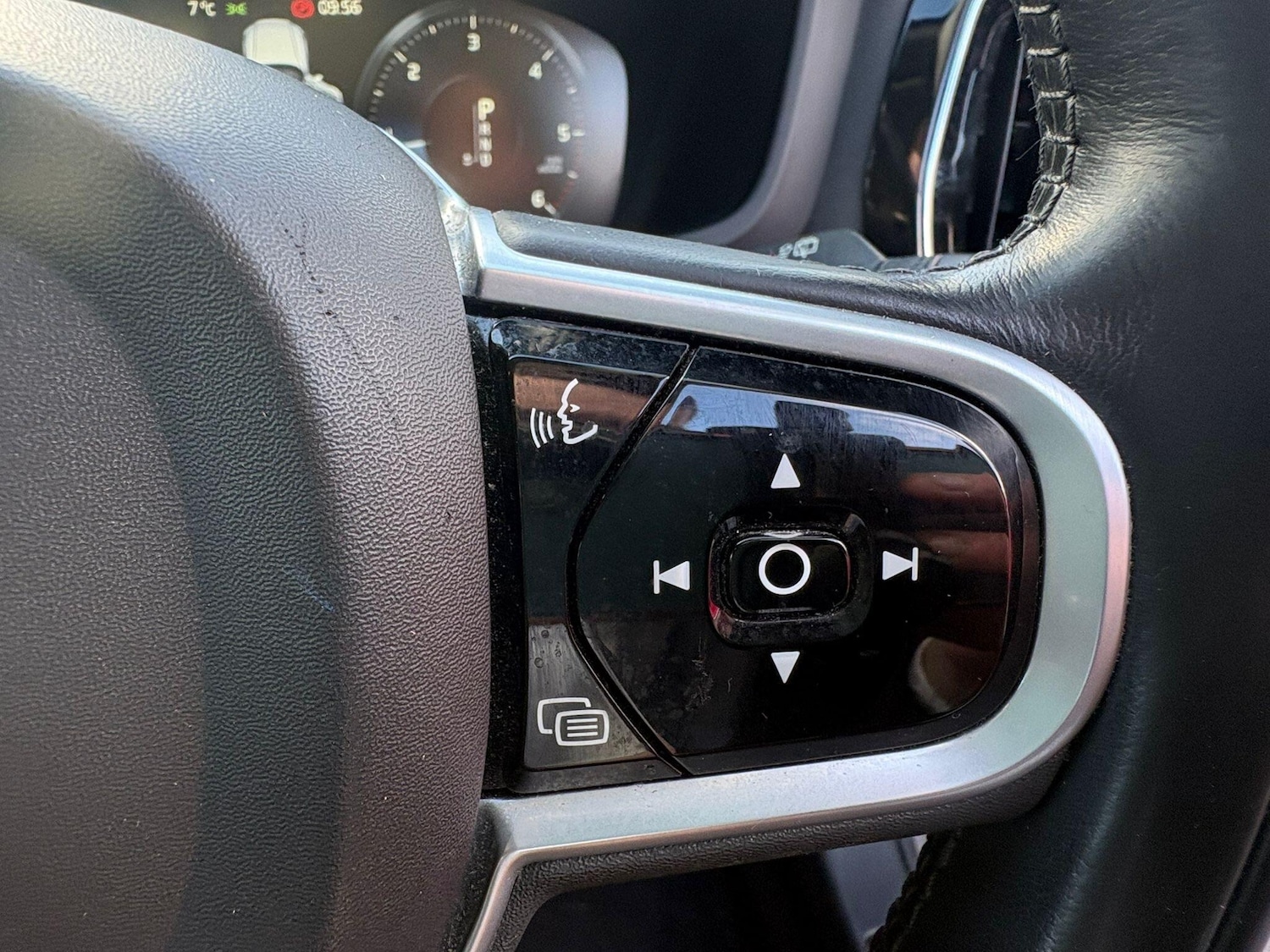 Used Volvo V60 2018 for sale - 77892647: Photo 20