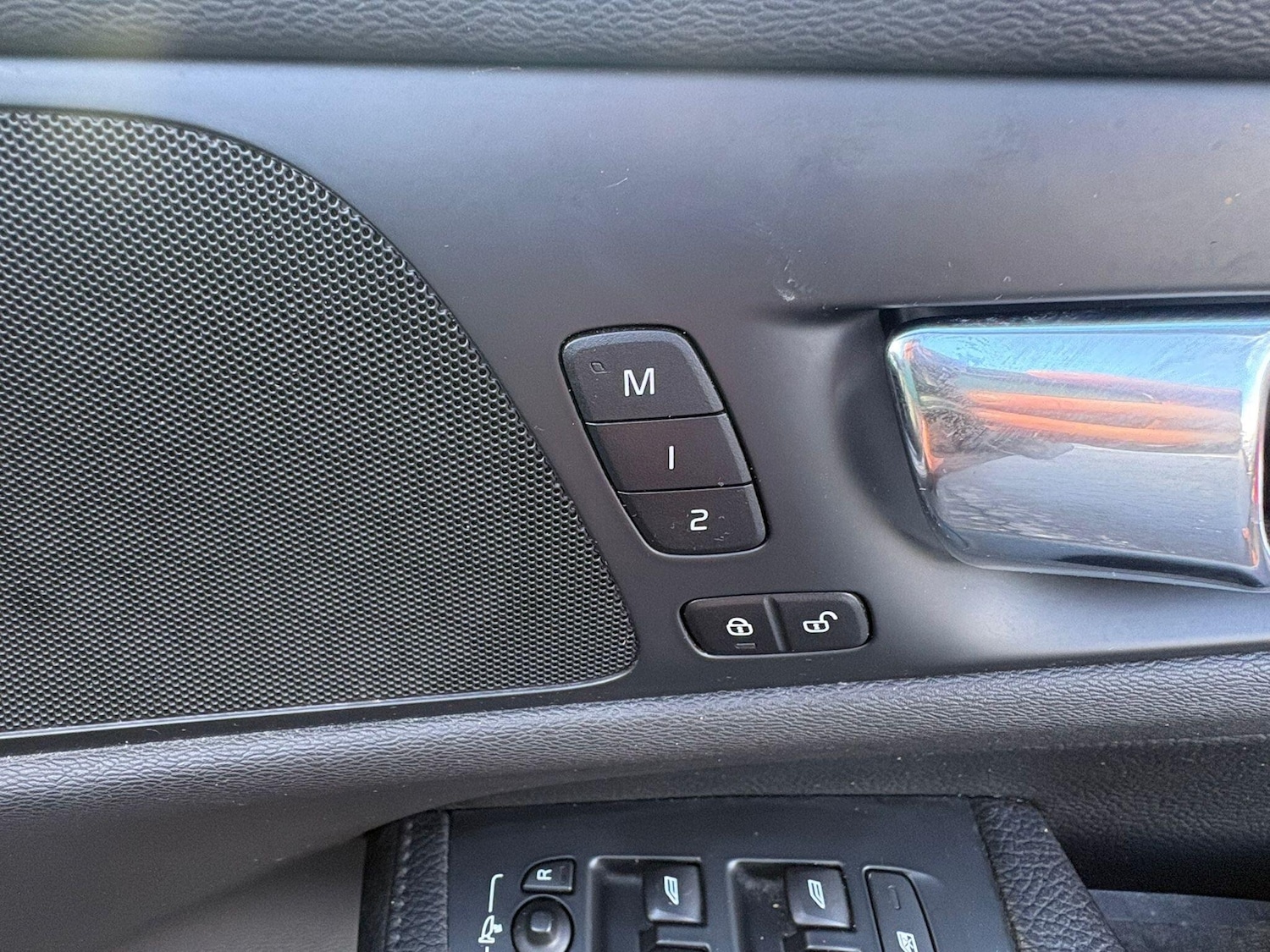 Used Volvo V60 2018 for sale - 77892647: Photo 23