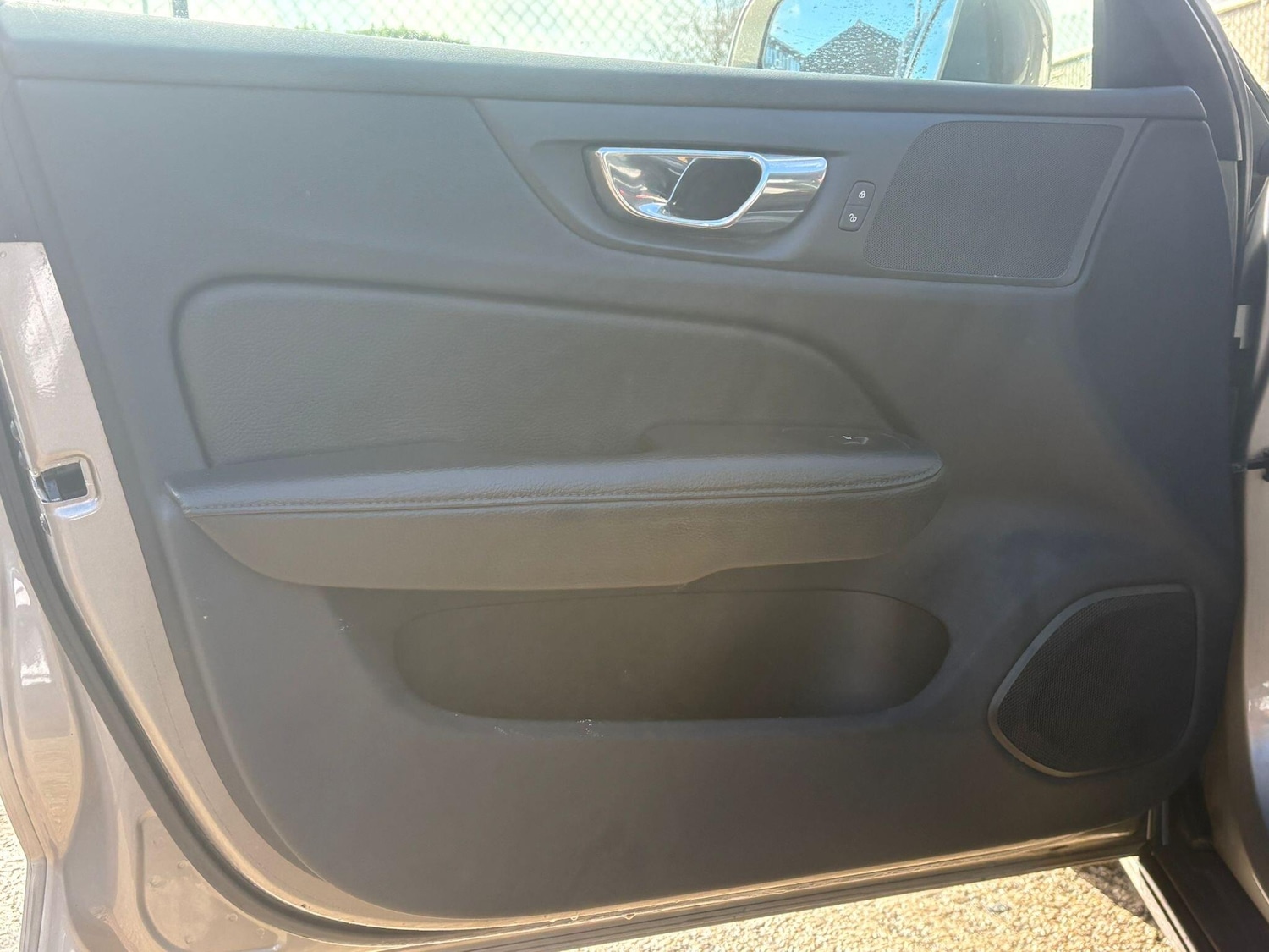 Used Volvo V60 2018 for sale - 77892647: Photo 26