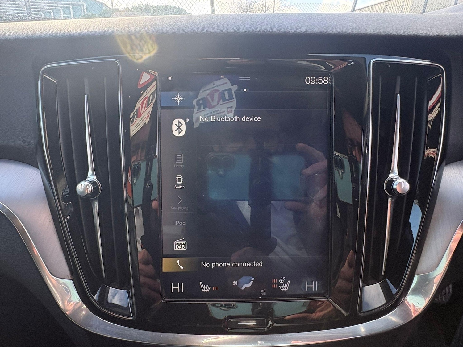 Used Volvo V60 2018 for sale - 77892647: Photo 32