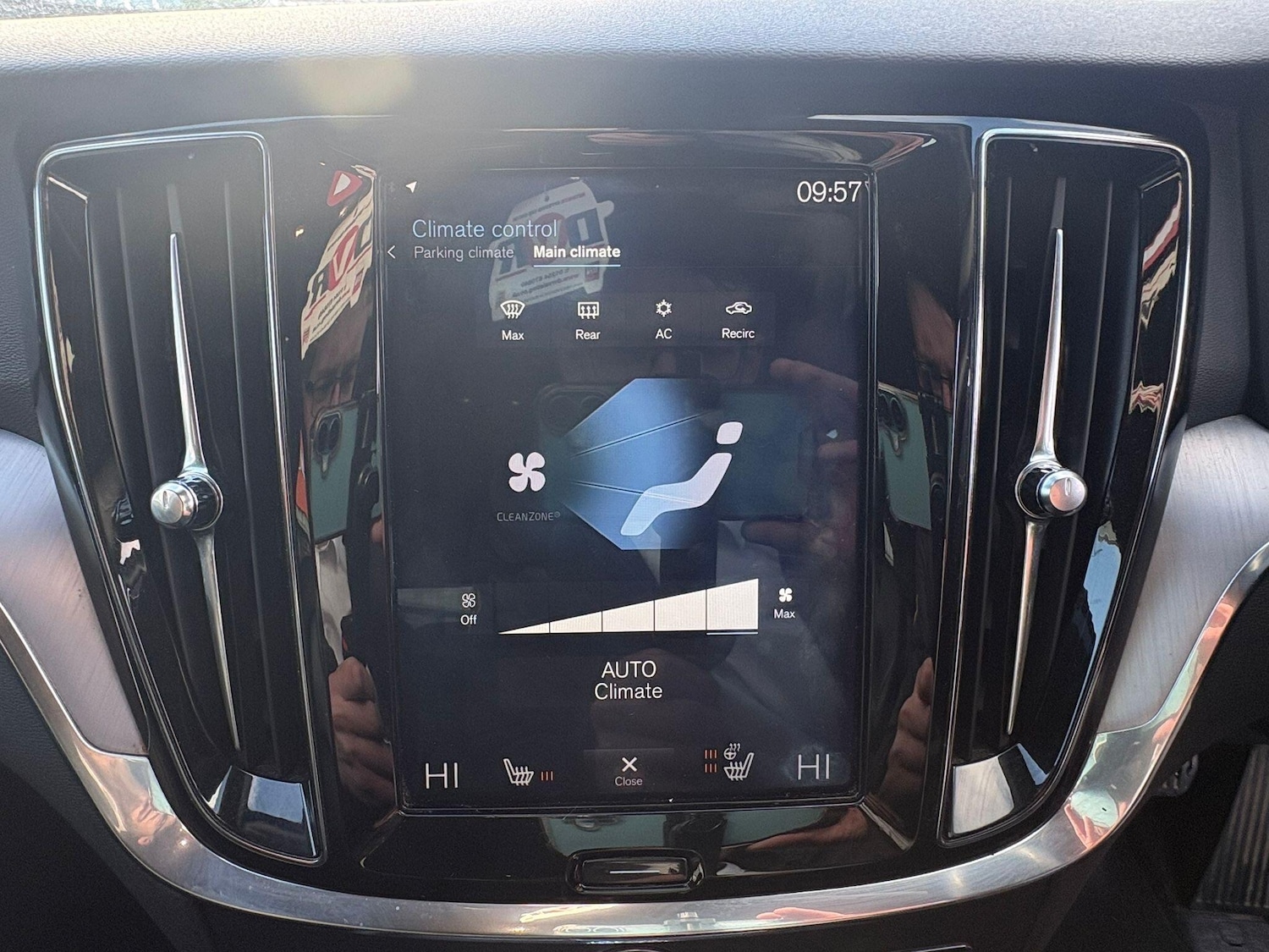 Used Volvo V60 2018 for sale - 77892647: Photo 36