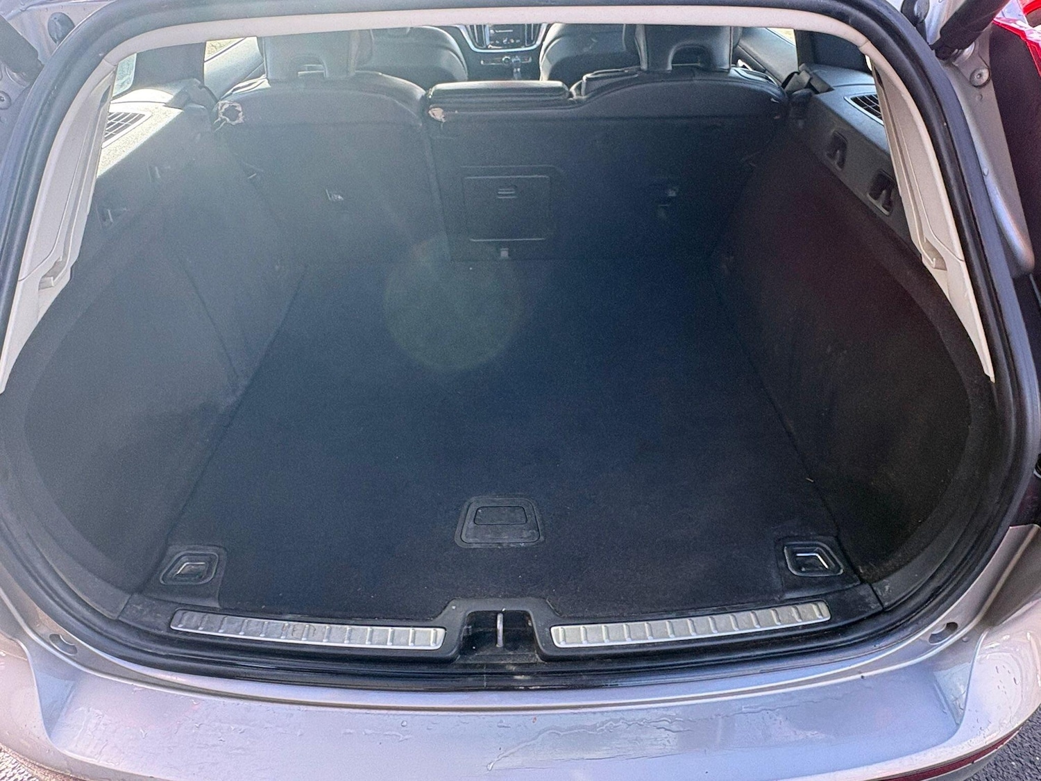 Used Volvo V60 2018 for sale - 77892647: Photo 42