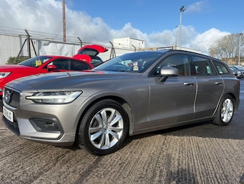 Used Volvo V60 2018 for sale - 77892647: Photo