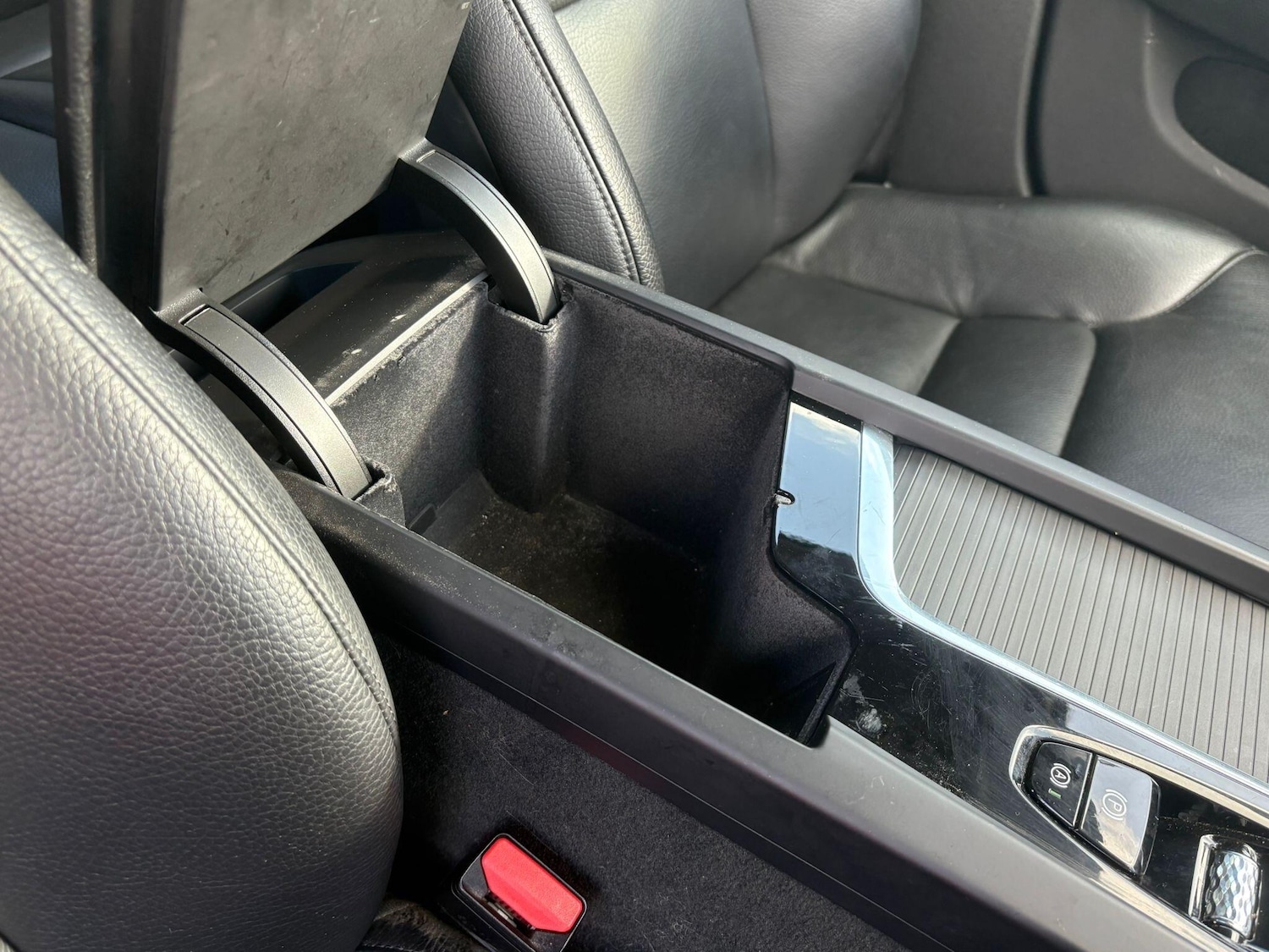 Used Volvo V60 2018 for sale - 77892647: Photo 67