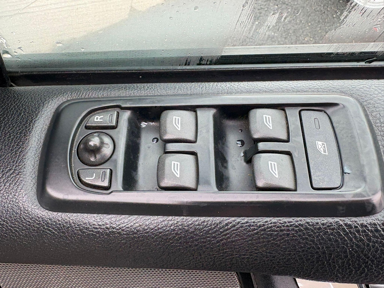 Used Land Rover Discovery 2014 for sale - 78062761: Photo 30