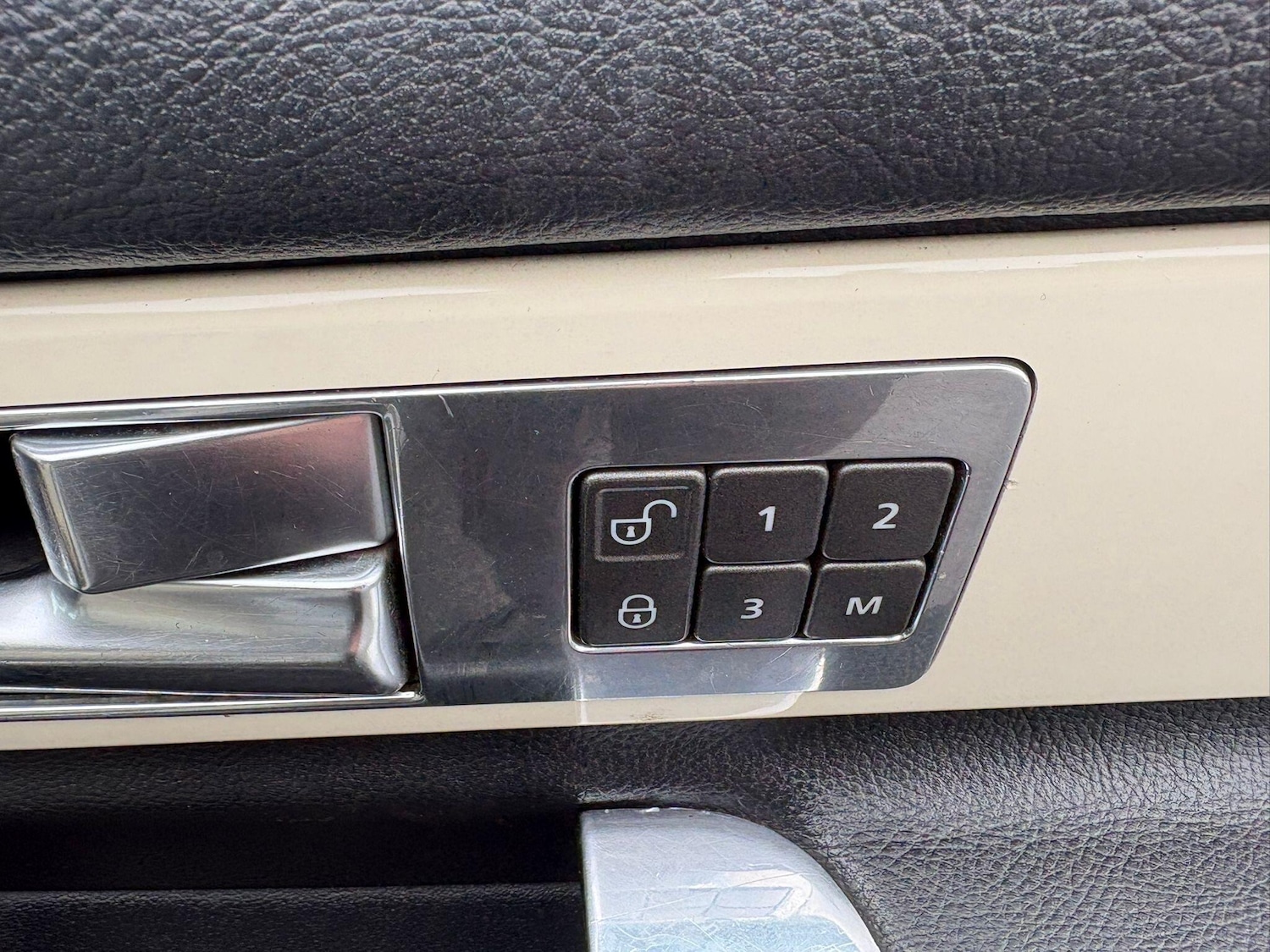 Used Land Rover Discovery 2014 for sale - 78062761: Photo 33