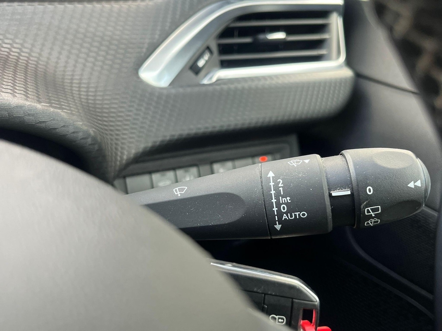 Used Peugeot 2008 2019 for sale - 77155947: Photo 20