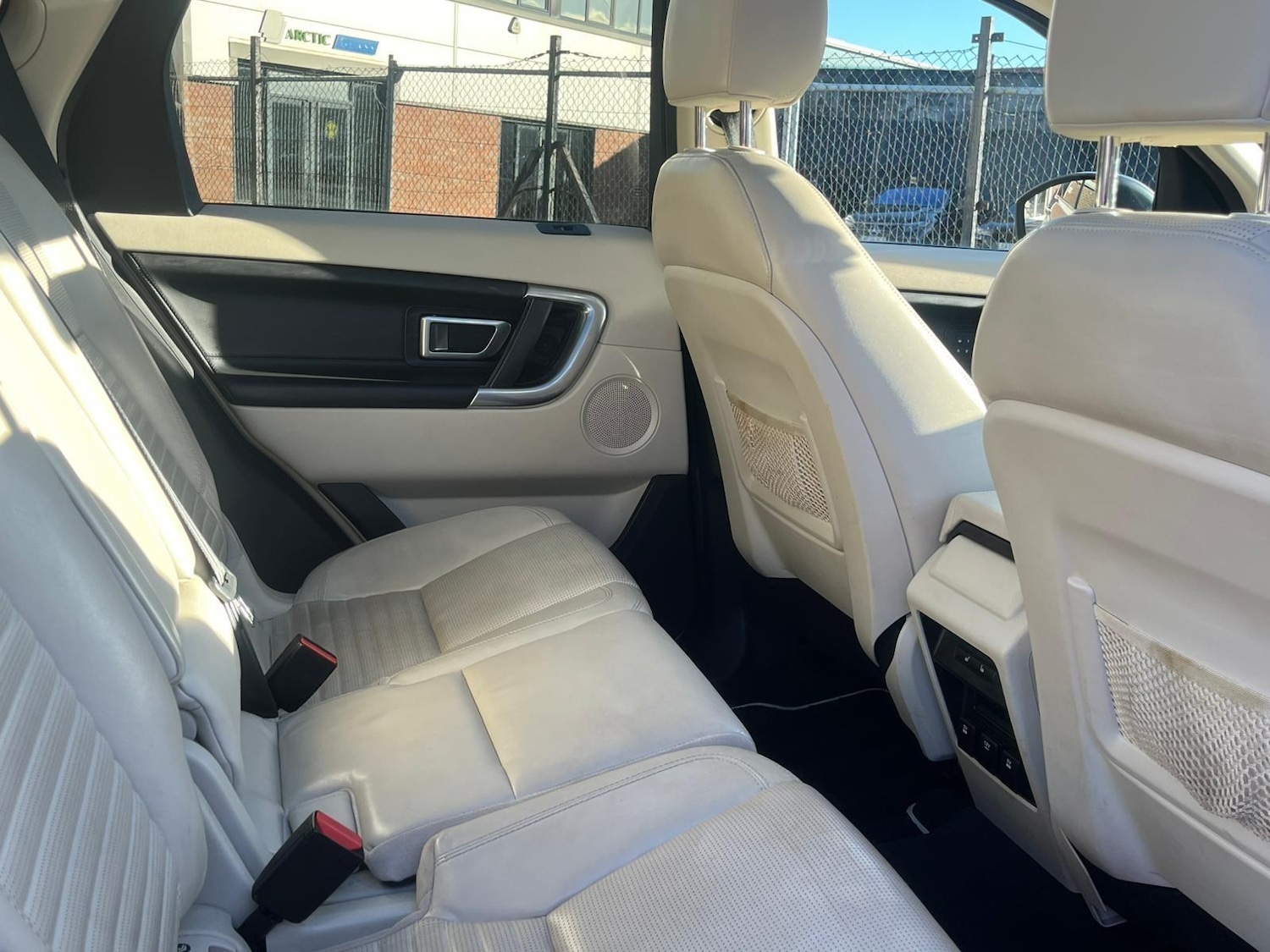 Used Land Rover Discovery Sport 2016 for sale - 76702127: Photo 14