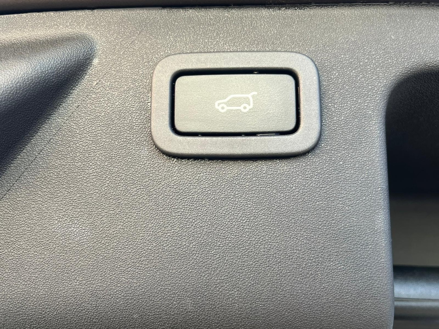 Used Land Rover Discovery Sport 2016 for sale - 76702127: Photo 18