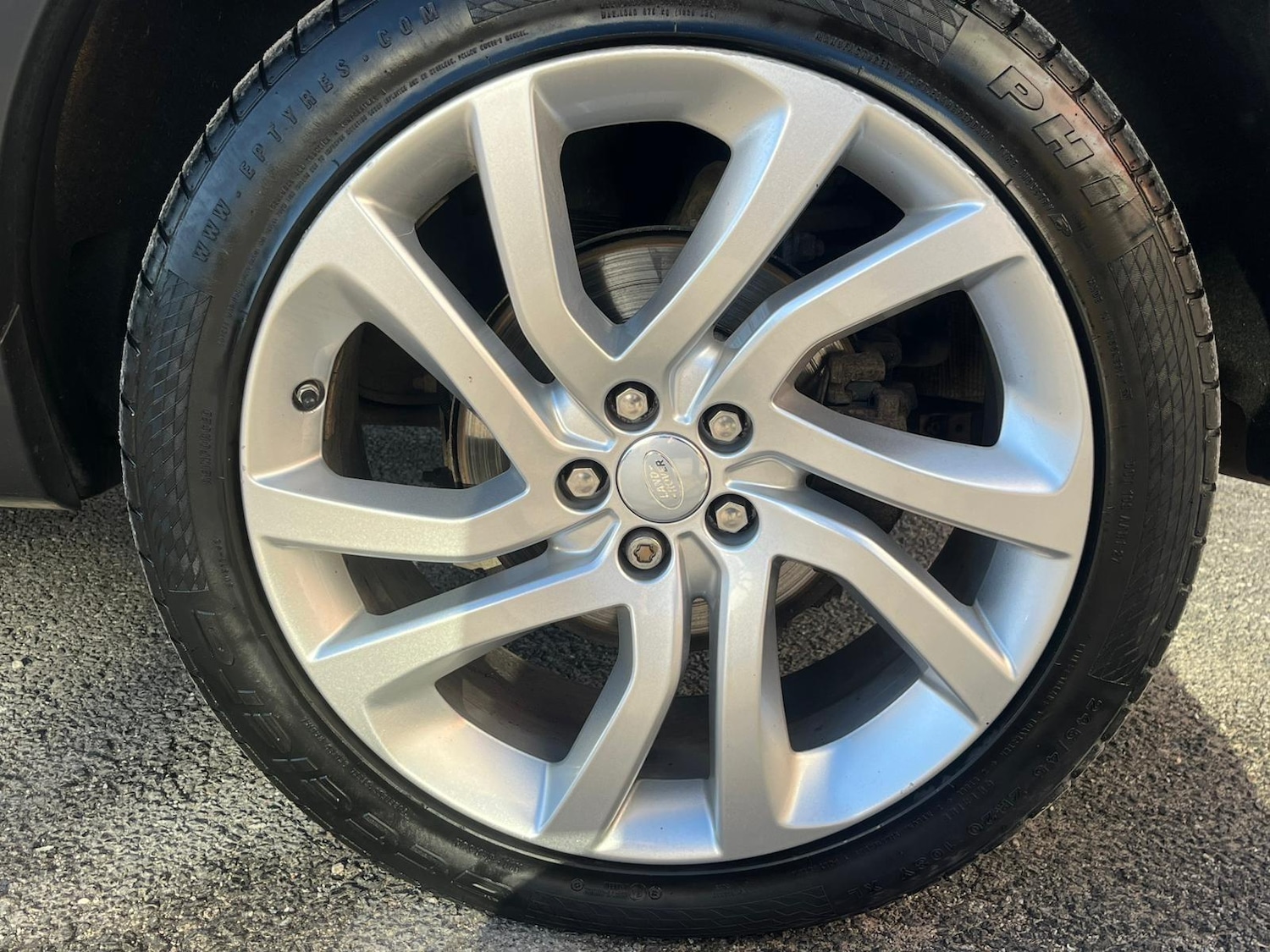 Used Land Rover Discovery Sport 2016 for sale - 76702127: Photo 32