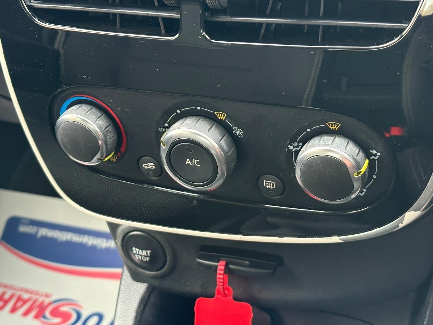 Used Renault Clio 2015 for sale - 76832186: Photo 18