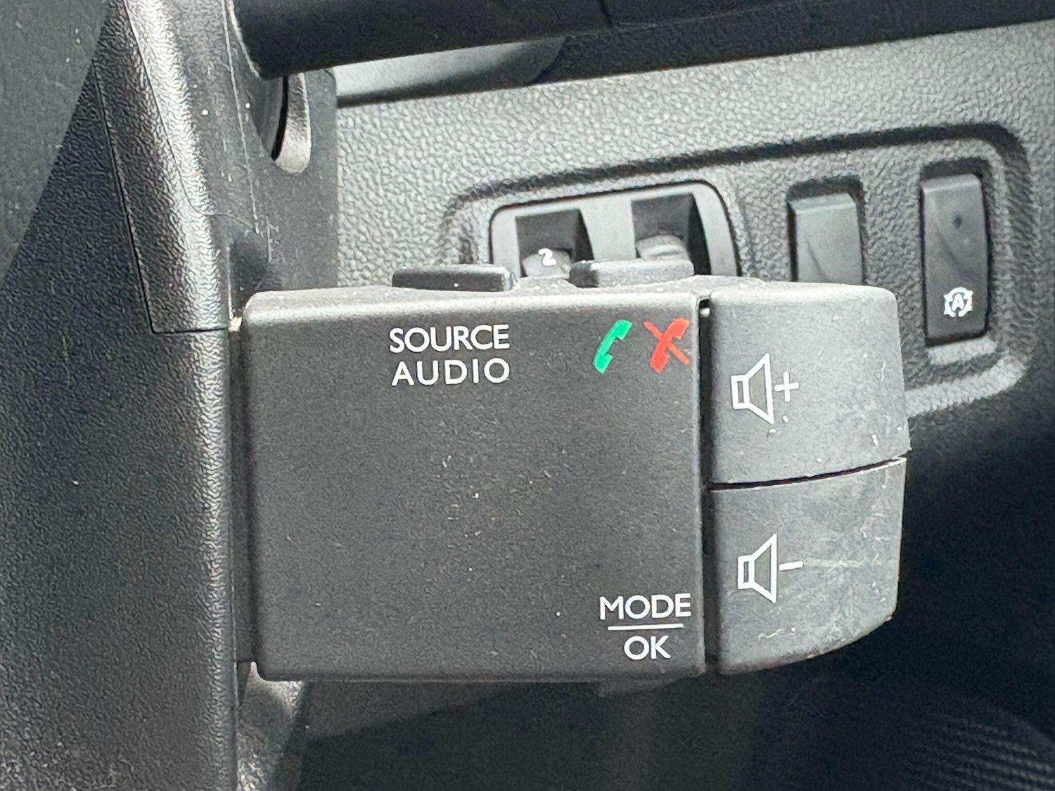 Used Renault Clio 2015 for sale - 76832186: Photo 19