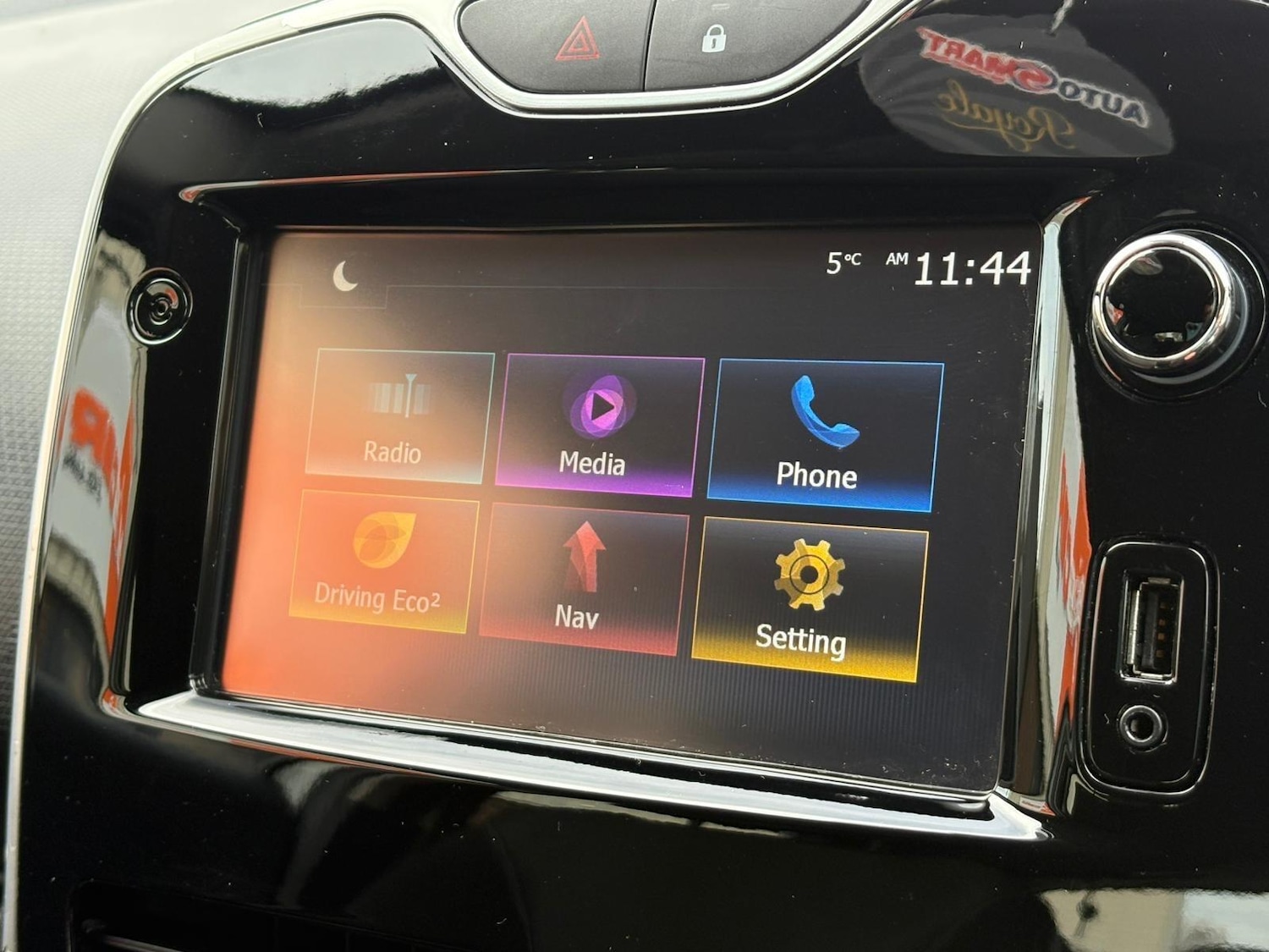 Used Renault Clio 2015 for sale - 76832186: Photo 26