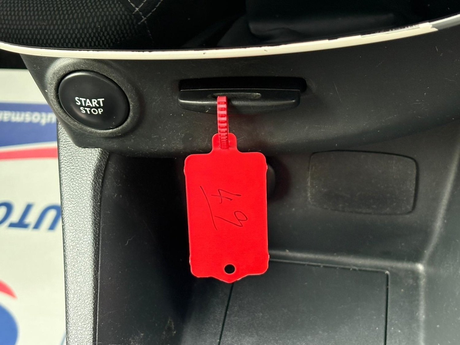 Used Renault Clio 2015 for sale - 76832186: Photo 34