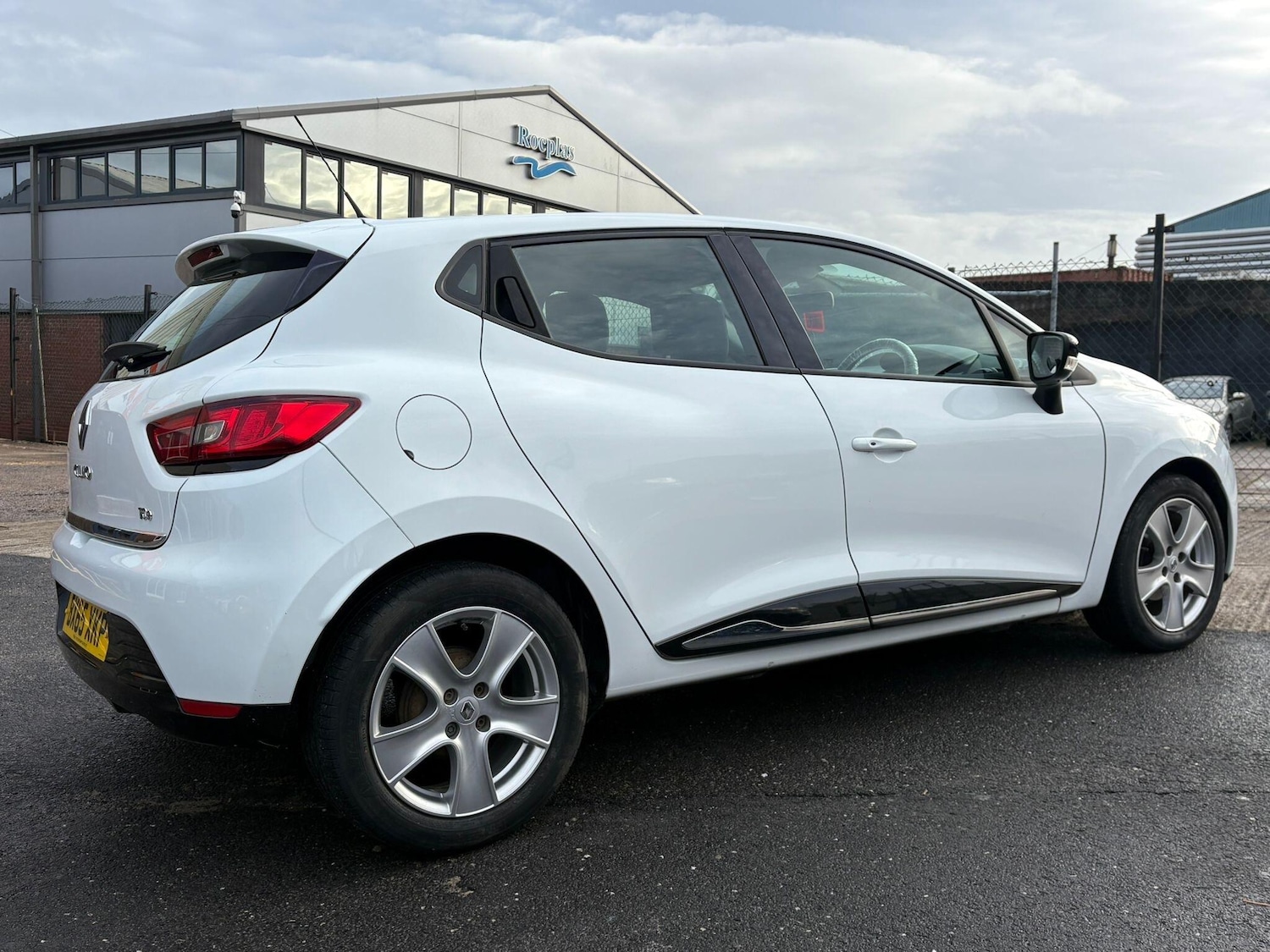 Used Renault Clio 2015 for sale - 76832186: Photo 9