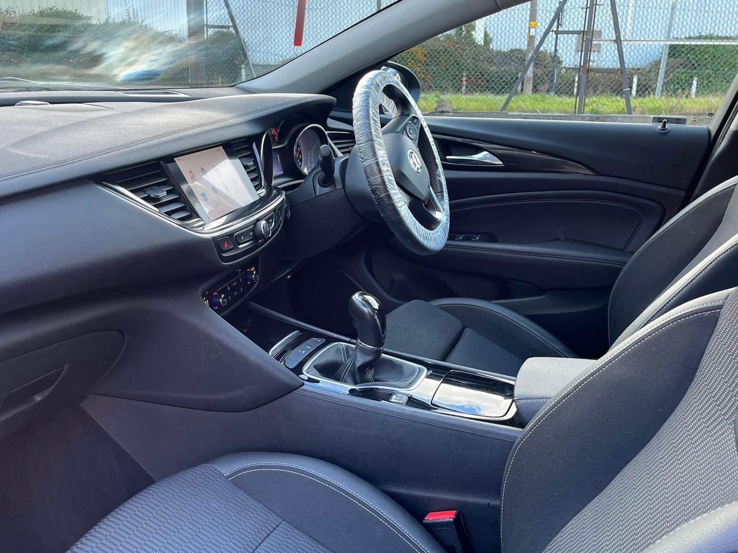 Used Vauxhall Insignia 2017 for sale - 76689996: Photo 52