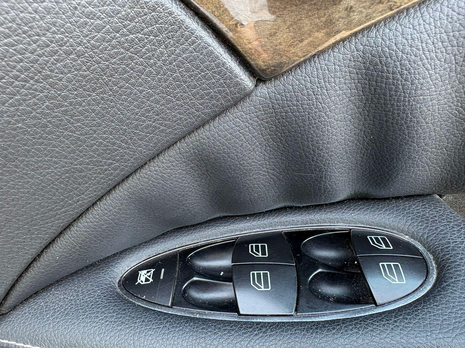 Used Mercedes-Benz E Class 2007 for sale - 77633165: Photo 24