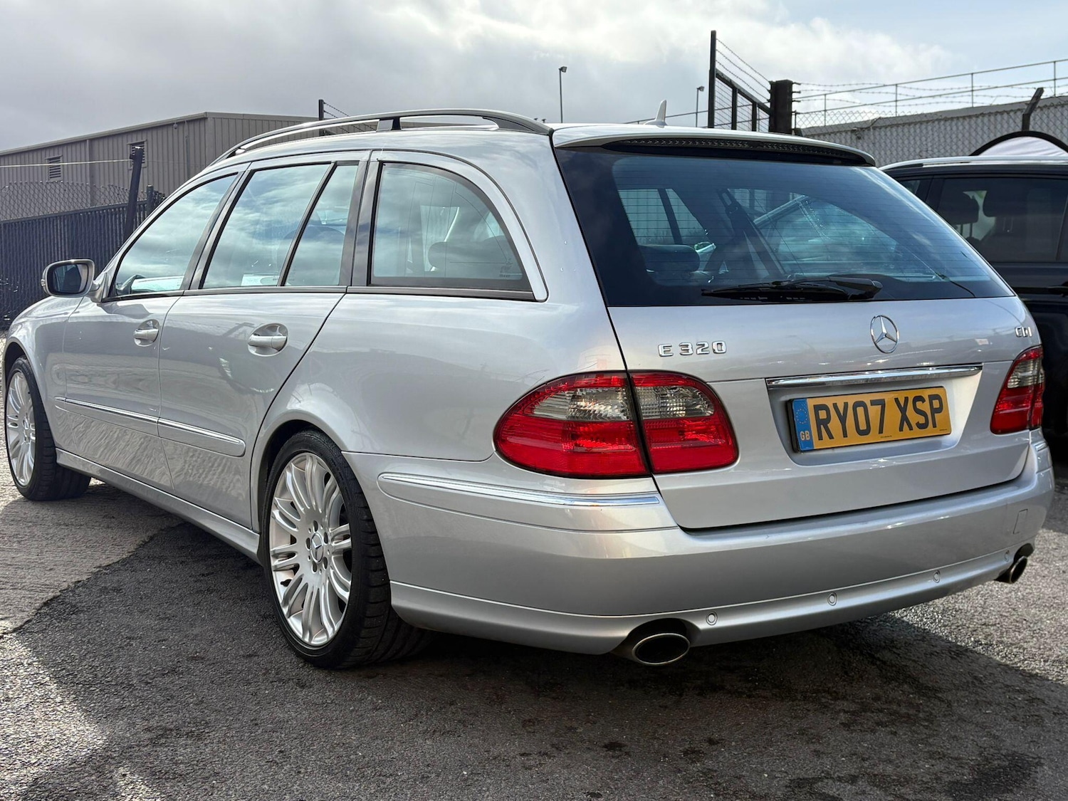 Used Mercedes-Benz E Class 2007 for sale - 77633165: Photo 4