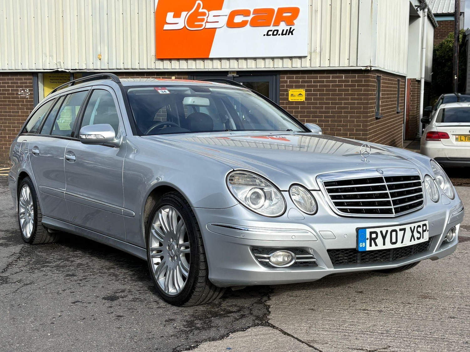 Used Mercedes-Benz E Class 2007 for sale - 77633165: Photo 5