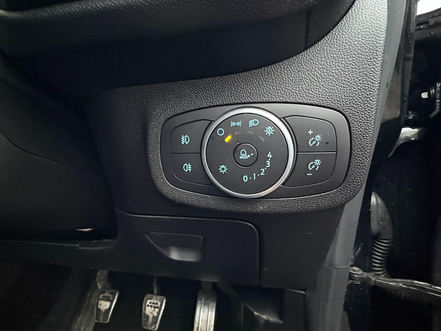 Used Ford Fiesta 2018 for sale - 77611930: Photo 26