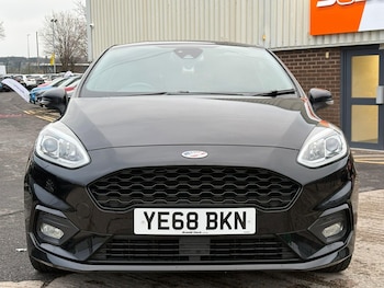 Used Ford Fiesta 2018 for sale - 77611930: Photo