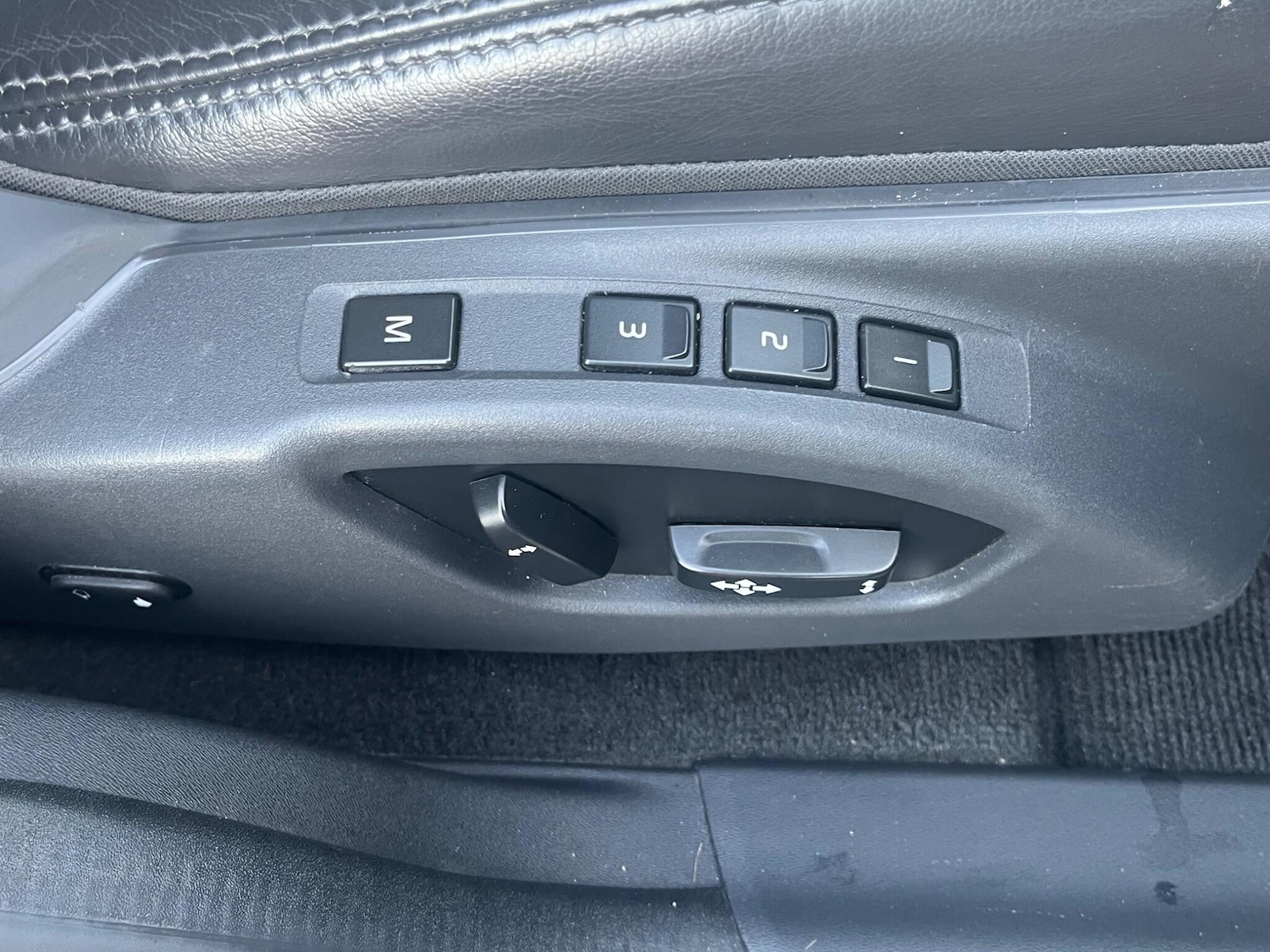 Used Volvo XC60 for sale - 77958477: Photo 29